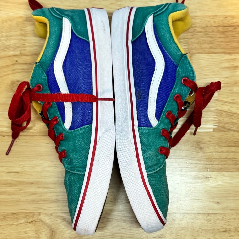 Colorblock Low-Top Sneakers in Teal, Blue & Red - Picture 9 of 14